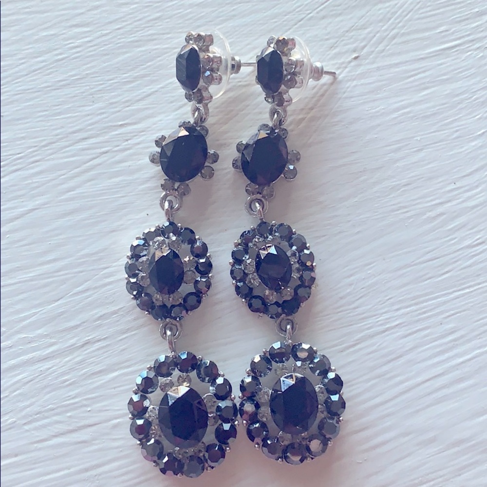 NWOT black stone earrings